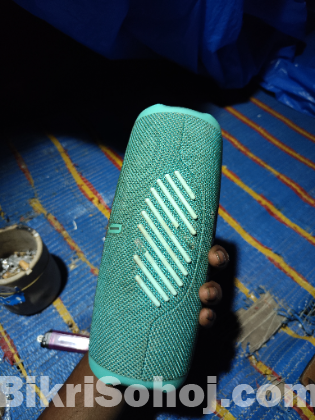 JBL Charge 5